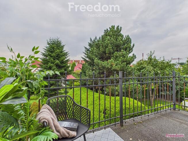 Dom z ogrodem 743 m², 2 garaże, strefa relaksu