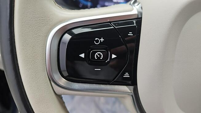 Volvo XC 60 AWD Plus Bright aut ! Z Polskiego Salonu ! Faktura VAT !