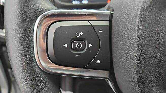 Volvo XC 40 T5 Plug-In Hybrid R-Design aut! Z Polskiego Salonu ! Faktura VAT !