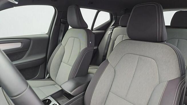 Volvo XC 40 Plug-In Hybrid Plus Dark aut ! Z Polskiego Salonu ! Faktura VAT !