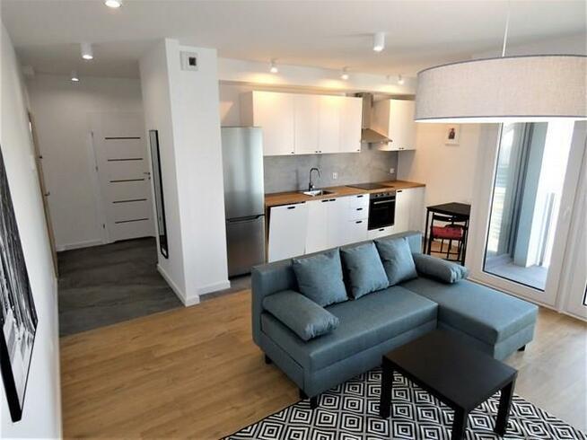 Lema 5, funkcjonalne 2 pokoje, mp. w garażu