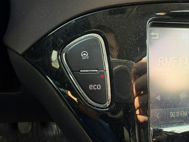 Opel Corsa Klimatyzacja, Duże radio, Ele szyby, Ele lusterka