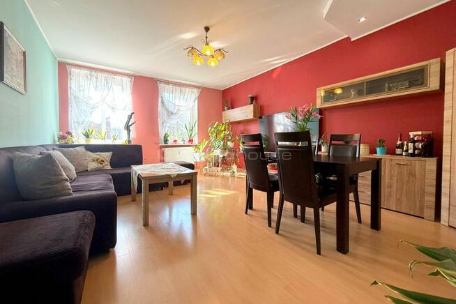 Mieszkanie z ogrzewaniem miejskim o pow. 94,65m2.