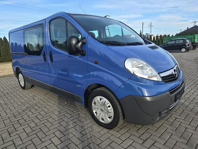 Opel Vivaro 2,5cdti 6 Osobowe,Klimatyzacja.Hak;Parktronic.Centralka.El.szyby.OKAZJ