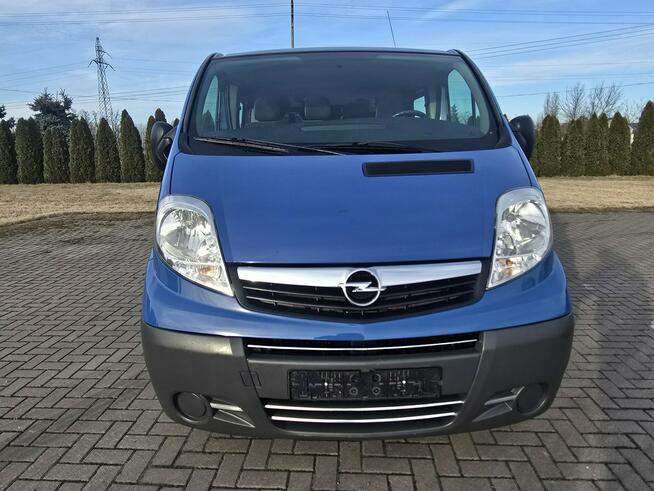 Opel Vivaro 2,5cdti 6 Osobowe,Klimatyzacja.Hak;Parktronic.Centralka.El.szyby.OKAZJ