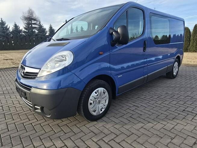 Opel Vivaro 2,5cdti 6 Osobowe,Klimatyzacja.Hak;Parktronic.Centralka.El.szyby.OKAZJ