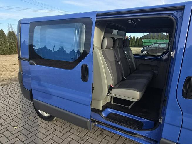 Opel Vivaro 2,5cdti 6 Osobowe,Klimatyzacja.Hak;Parktronic.Centralka.El.szyby.OKAZJ