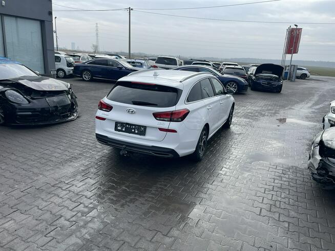 Hyundai i30 1.5l LED HAK Kamera Podgrzewanie Klimatronik