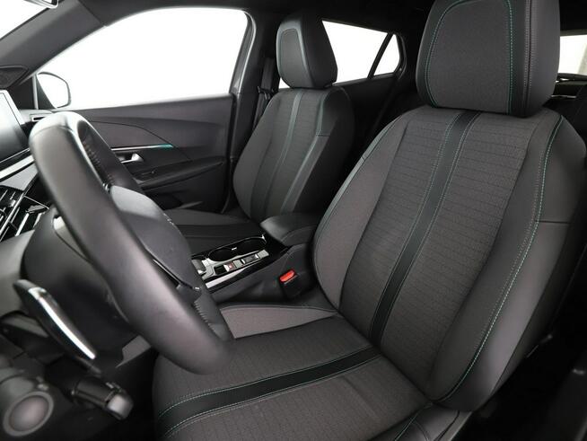 Peugeot 2008 FV23 1.2 Benzyna Allure Nawigacja Tempomat Elektryka Asystenci LED
