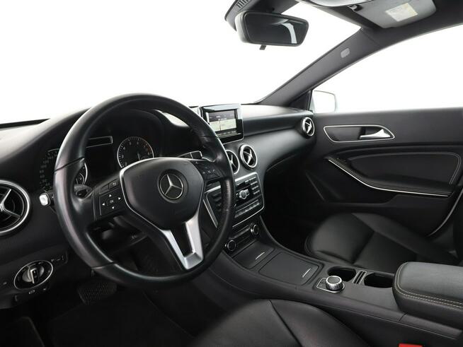 Mercedes A 180 automat skóra navi PDC grzane fotele tempomat
