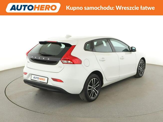 Volvo V40 automat full LED navi klima auto czujniki parkowania