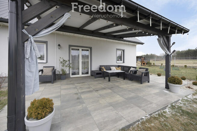 Dom przy lesie na 14 a – spokojna Rakszawa