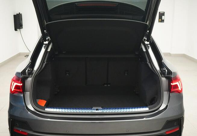 Audi Q3 35TFSI 150KM Stronic S-line Kamera LED Virtual Black