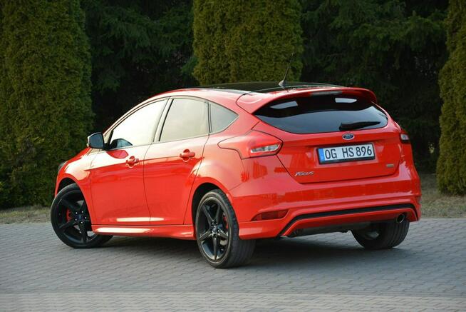 Ford Focus Red Race Pakiet ST Red&Blac Duża Navi Parktronic Grz.kierownica ALU18