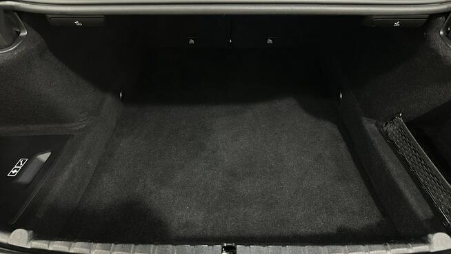 M850i xDrive Salon PL 211.300netto skrętna oś tylna