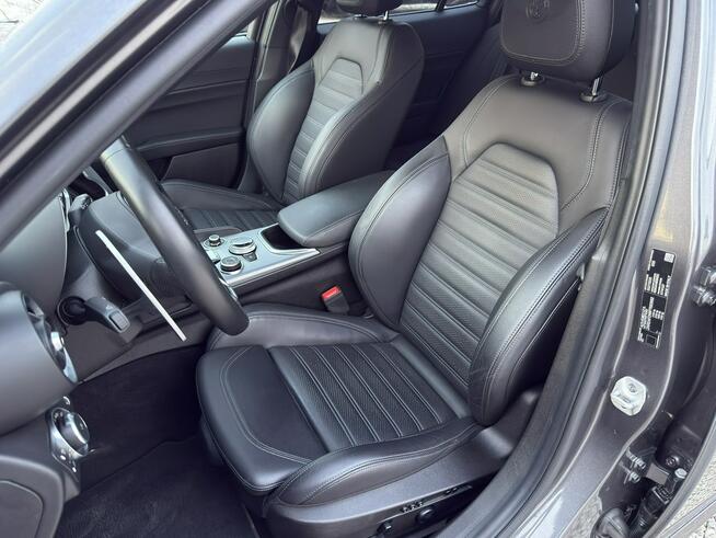 Alfa Romeo Giulia 2.0 Turbo 16V AT8-Q4 Veloce 2023 FV23%