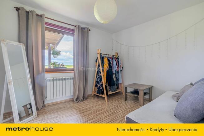 Sople, dom w pięknej okolicy nad jeziorem.