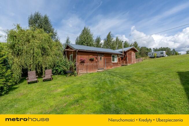 Sople, dom w pięknej okolicy nad jeziorem.