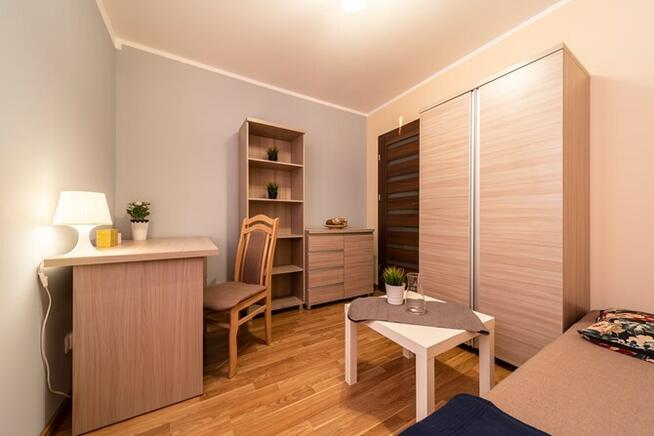 Do wynajęcia jasny pokój z Internetem, Os. Avia 1