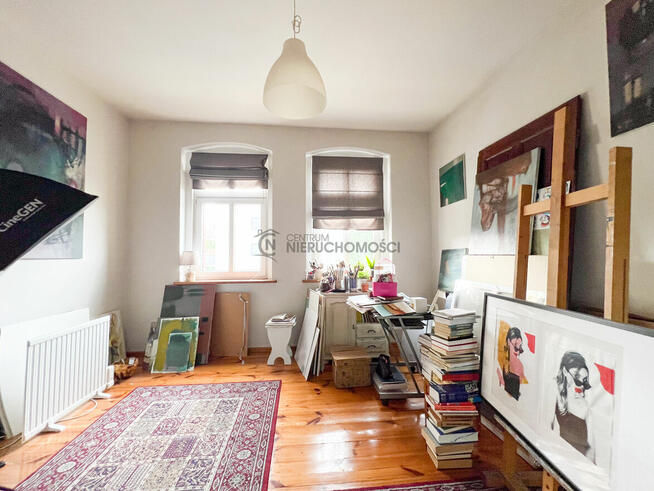 Klimatyczne 4-pokojowe mieszkanie w odrestaurowanej kamienic