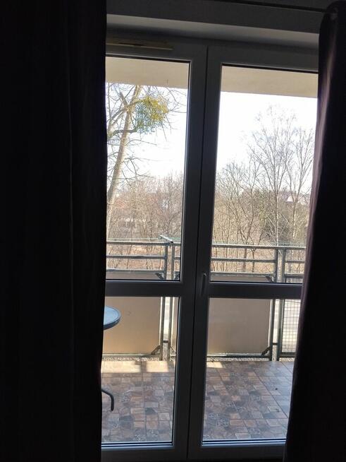 Sprzedam dwupokojowe mieszkanie z aneksem kuchennym i balkon