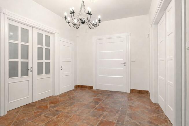 Renowacja i Lakierowanie Mebli, Drzwi, Frontów. Lakiernia Me