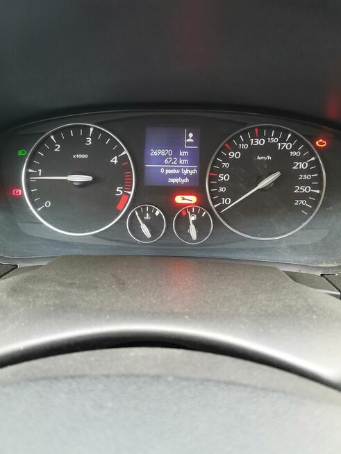 Renault Laguna coupe III z 2009 roku