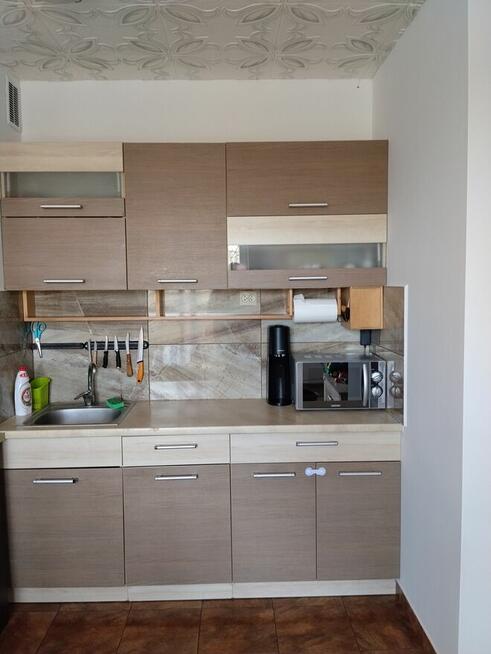 Sprzedam dwupokojowe mieszkanie z aneksem kuchennym i balkon