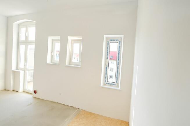 Wyremontowana słoneczna kawalerka z balkonem w centrum