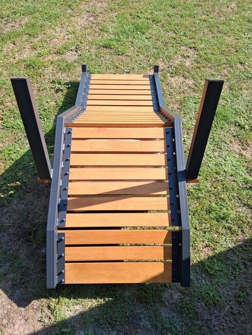 Sprzedam Leżak ogrodowy ze stolikiem