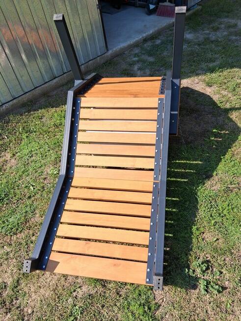 Sprzedam Leżak ogrodowy ze stolikiem