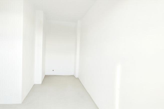 Wyremontowana słoneczna kawalerka z balkonem w centrum