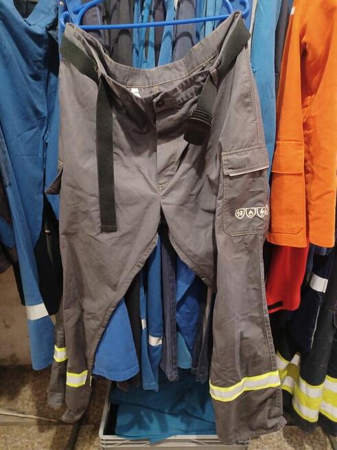 Odzież robocza używana .