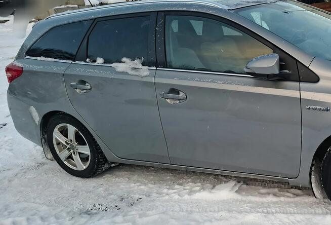 Sprzedam dzwi klape toyota auris hybrid 1G6