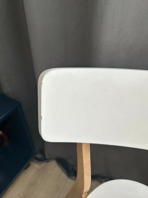 komplet czterech krzeseł do salonu/jadalni