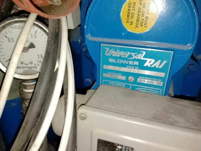 Sprzedam kompresor wydmuchowy śrubowy do zboża