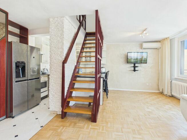 4 pokojowe zadbane mieszkanie z balkonem z panoramą W-wy