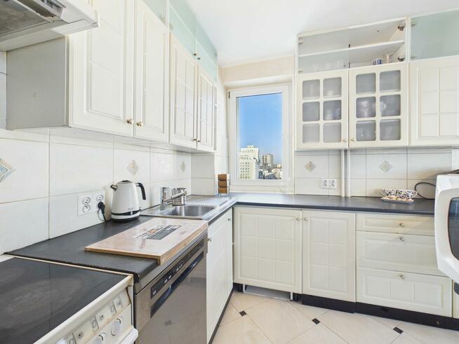 4 pokojowe zadbane mieszkanie z balkonem z panoramą W-wy