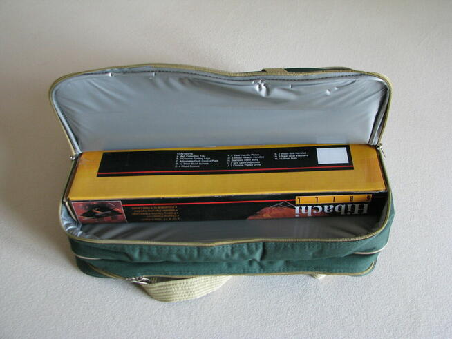 Zestaw grillowo - piknikowy z wyposażeniem + grill przenośny