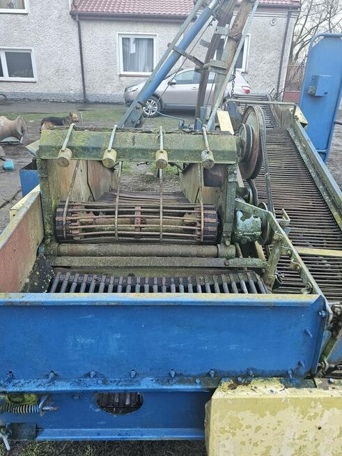 Karlik - kombajn ziemniaczany