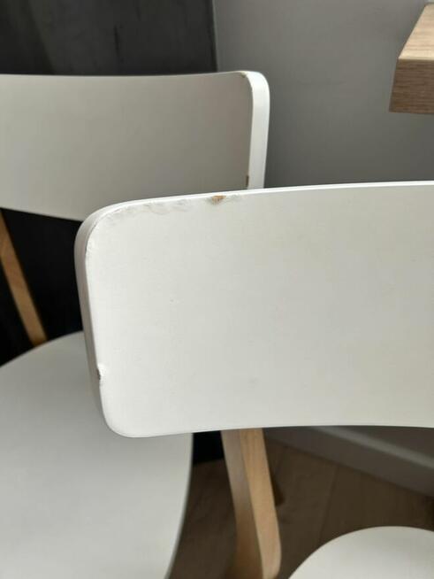 komplet czterech krzeseł do salonu/jadalni