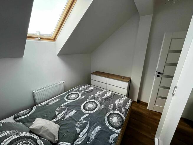 Wynajmę mieszkanie 35 m² – 2 pokoje, balkon, miejsce postojowe