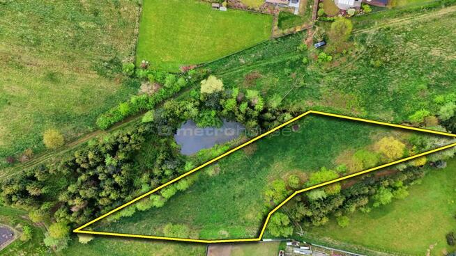 Działka w spokojnej okolicy. Olbrzymi potencjał.