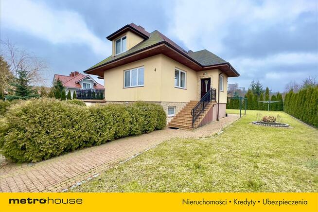 Atrakcyjny dom w prestiżowej lokalizacji.