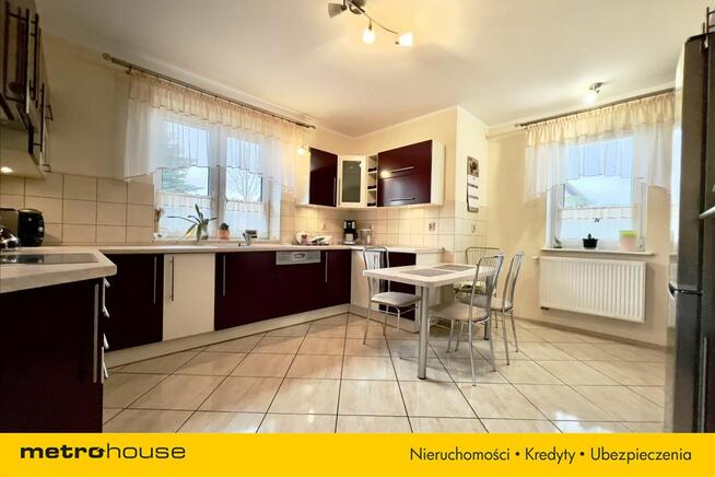 Atrakcyjny dom w prestiżowej lokalizacji.