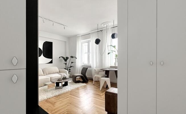 ŚRÓDMIEŚCIE KAMIENICA Z 1926R. UL. HOŻA 59 KAWALERKA 29,5M WINDA