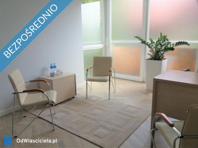 Wyciszony gabinet medyczny z poczekalnią w poradni psychologiczno-pedagogicznej