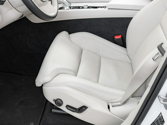 Volvo XC 60 GD6M658#B5 B AWD Ultimate Dark Podgrz.f I kier HAK Salon PL VAt23%