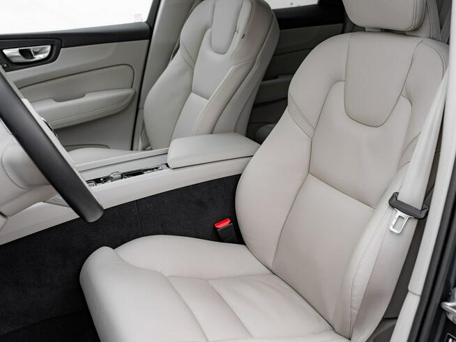 Volvo XC 60 PY20856#B4 D AWD Plus Dark Podgrz.f kier I szyba Salon PL VAt23%