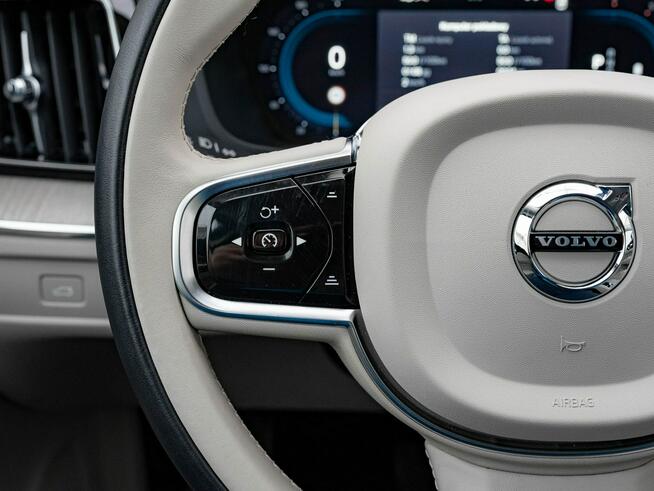 Volvo XC 60 PY20856#B4 D AWD Plus Dark Podgrz.f kier I szyba Salon PL VAt23%